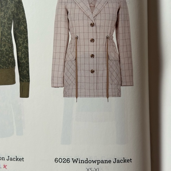 CAbi Windowpane Jacket Size Large 6026 Beige Plaid Jacket EUC - Picture 2 of 6